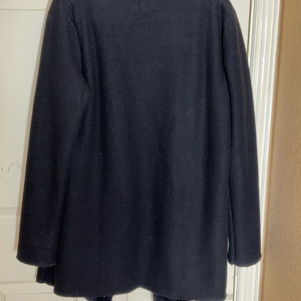 UGG Abriana Black Fleece Faux Fur Lined Shawl Cardigan Size Medium Women​​ - Picture 11 of 11